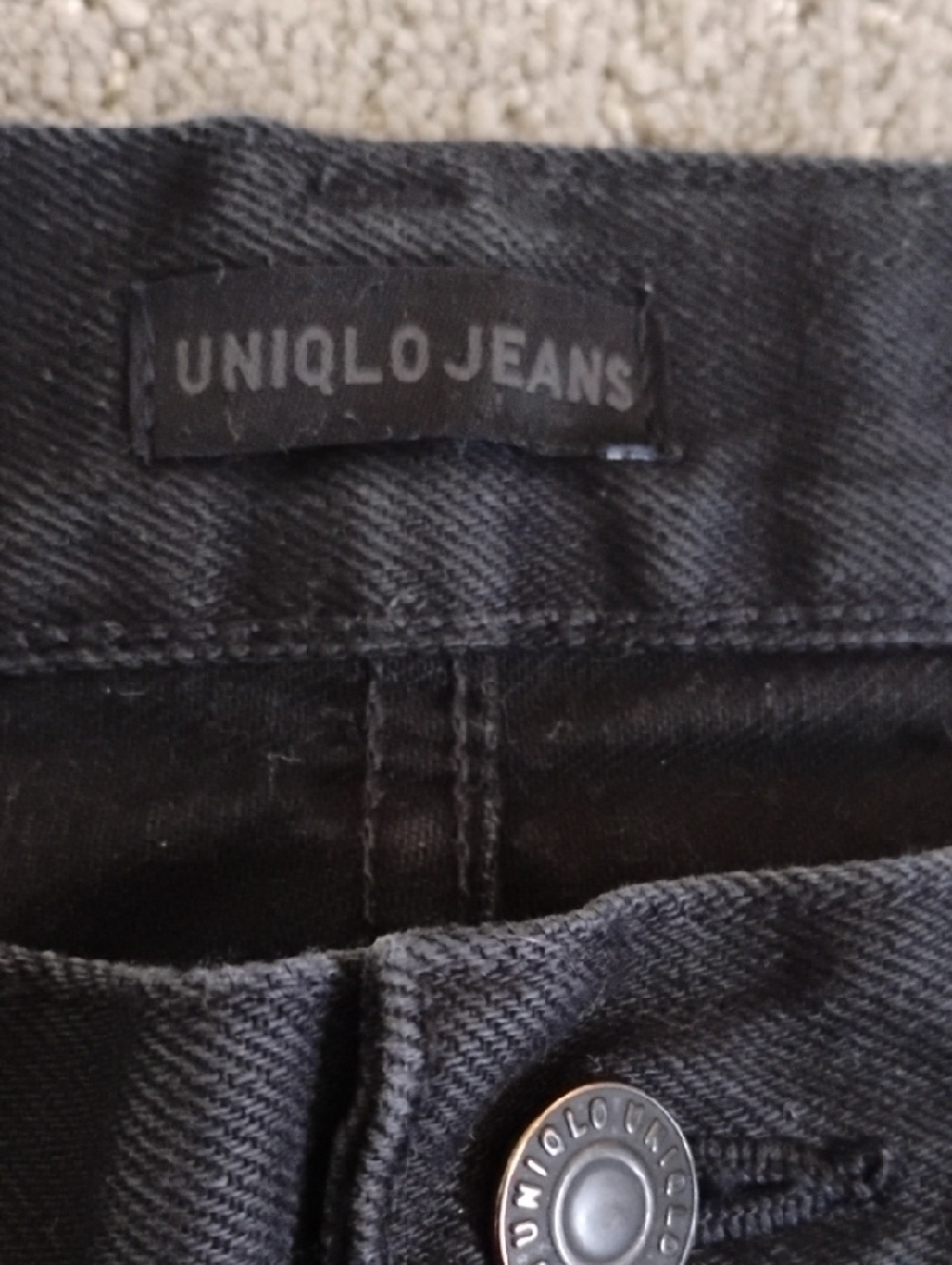 Uniqlo Men’s Black Denim Jeans - Straight Style